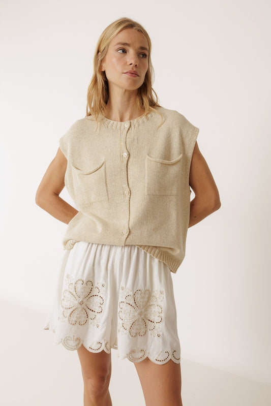 BOXY VEST WITH POCKETS 1
