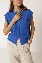 BOXY VEST WITH POCKETS