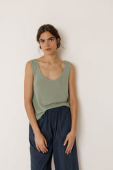 KNIT GARMENT-DYED TOP