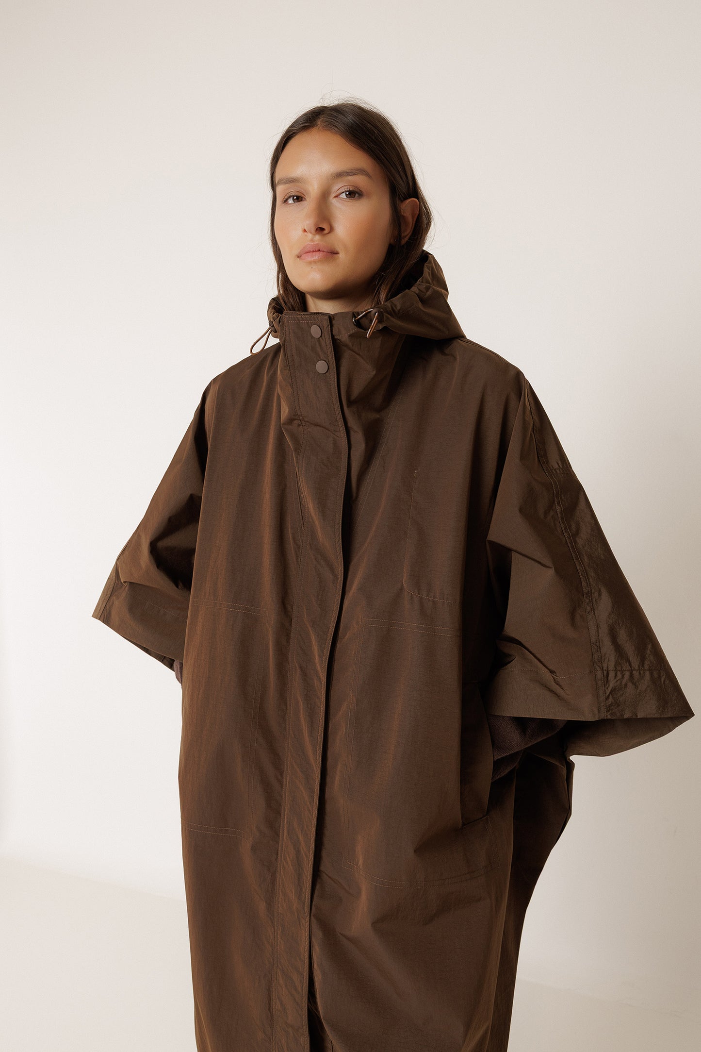 WATERPROOF RAINCOAT / CAPE