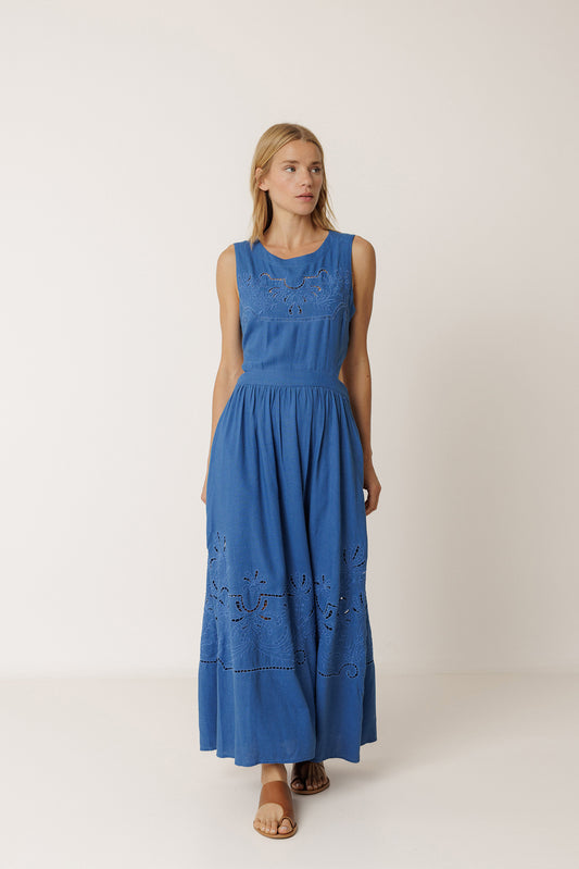 EMBROIDERED-DETAIL DRESS 1