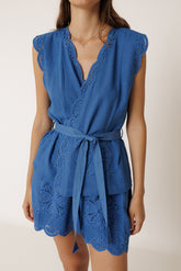 FLORAL EMBROIDERY TOP