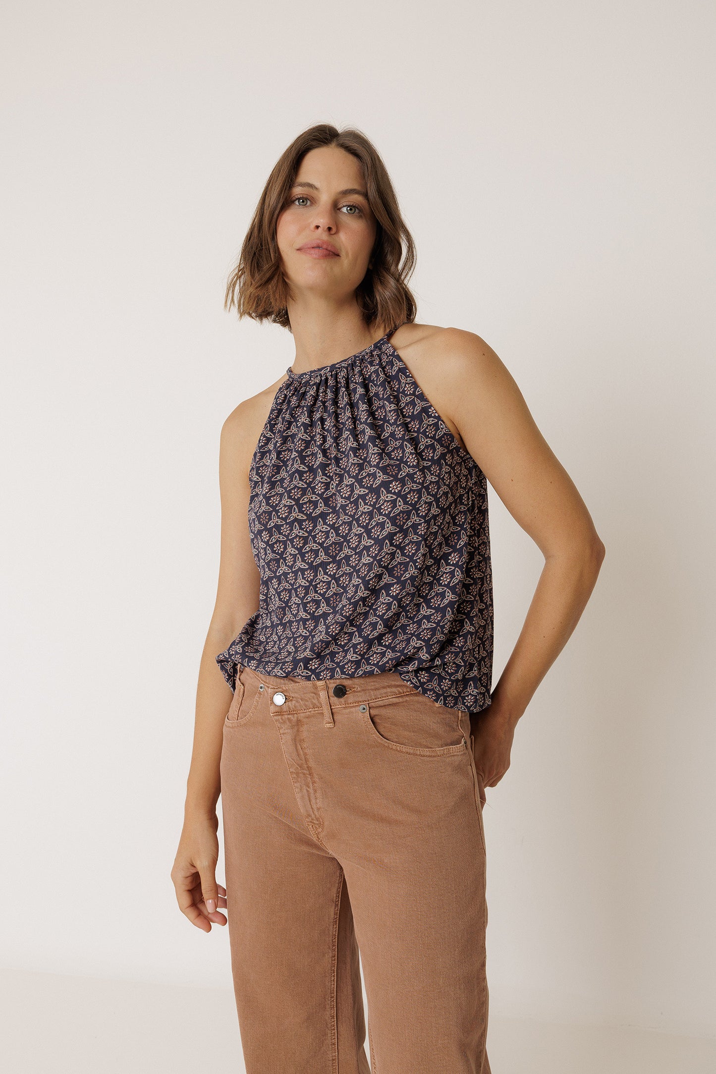 STRAPPY VISCOSE TOP