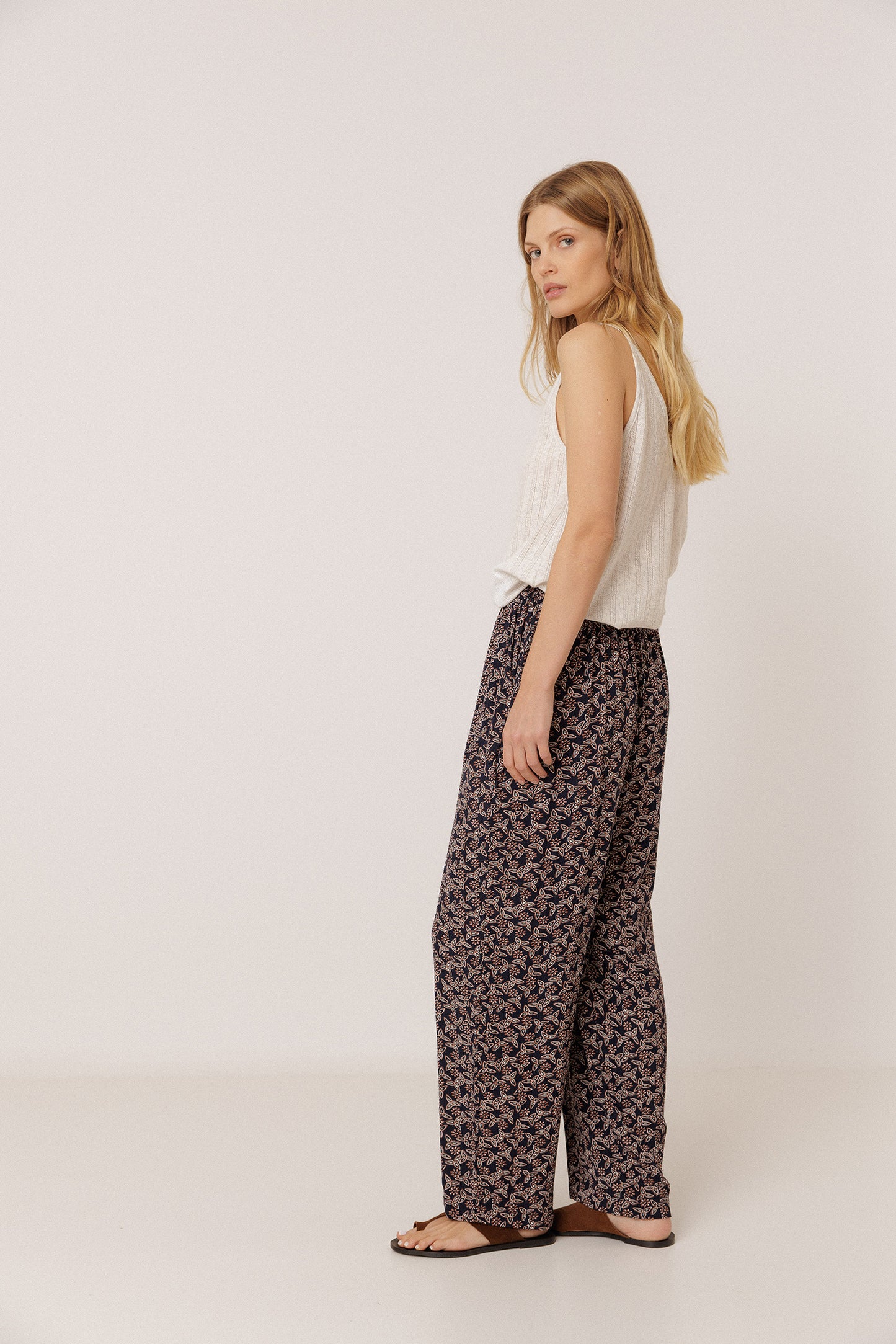 FLOWY BLOCK-PRINT PANT
