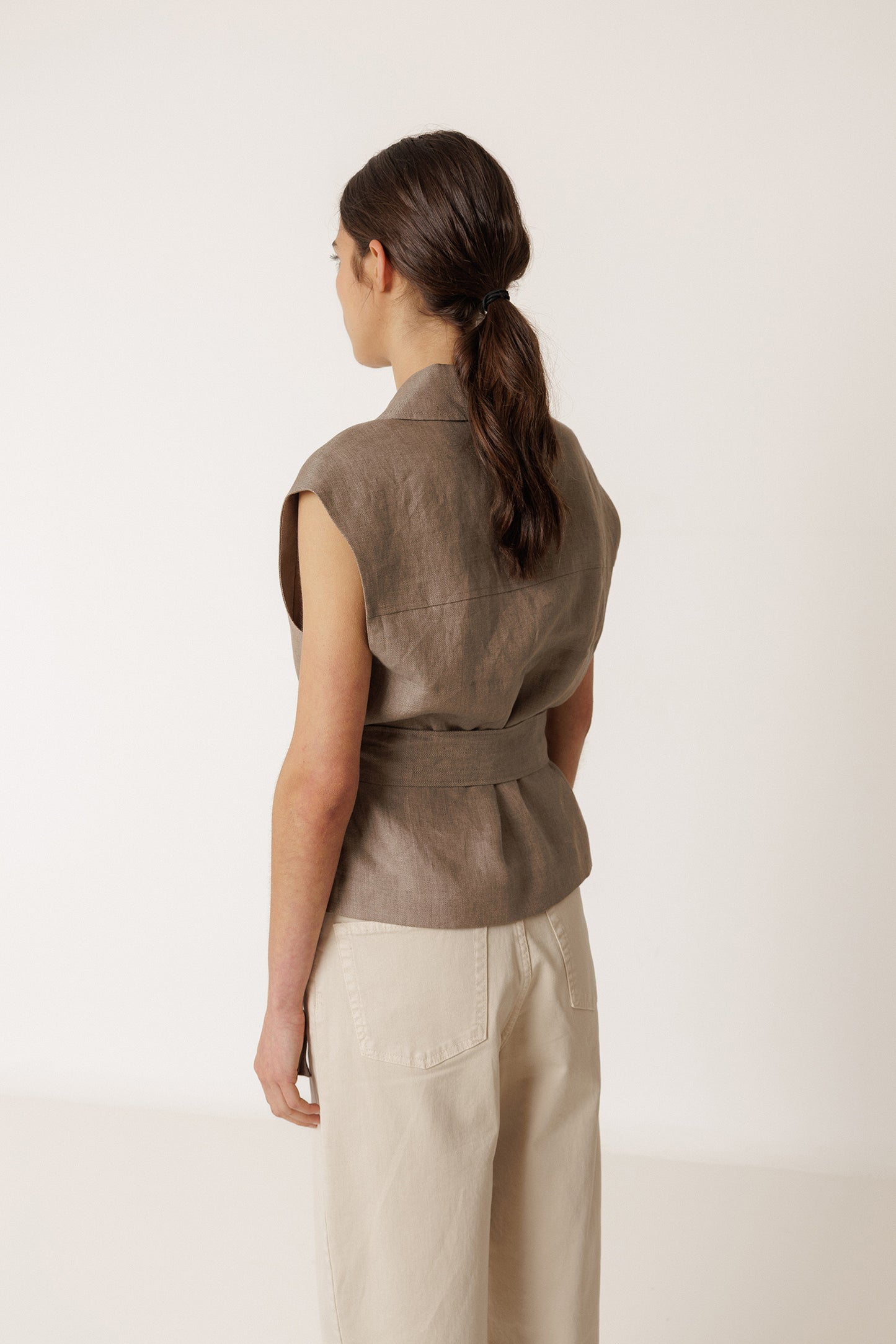 LINEN VEST