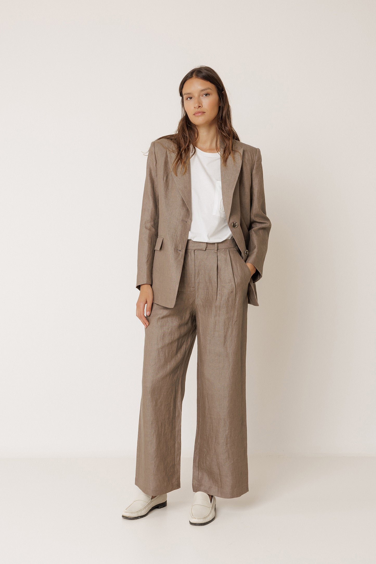 PLEATED LINEN PANT