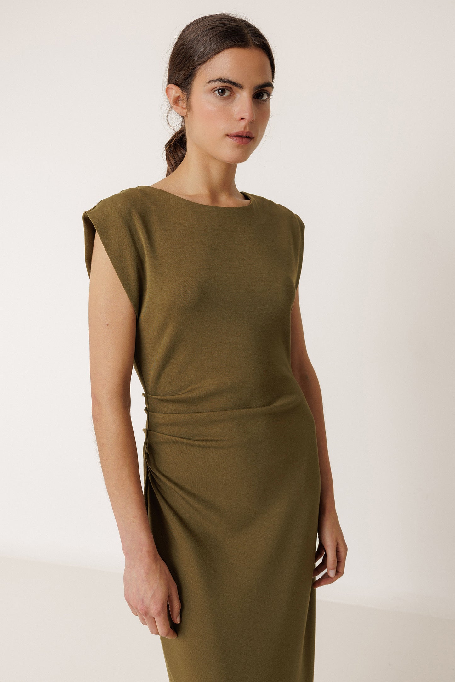 FITTED PLEATED DRESS