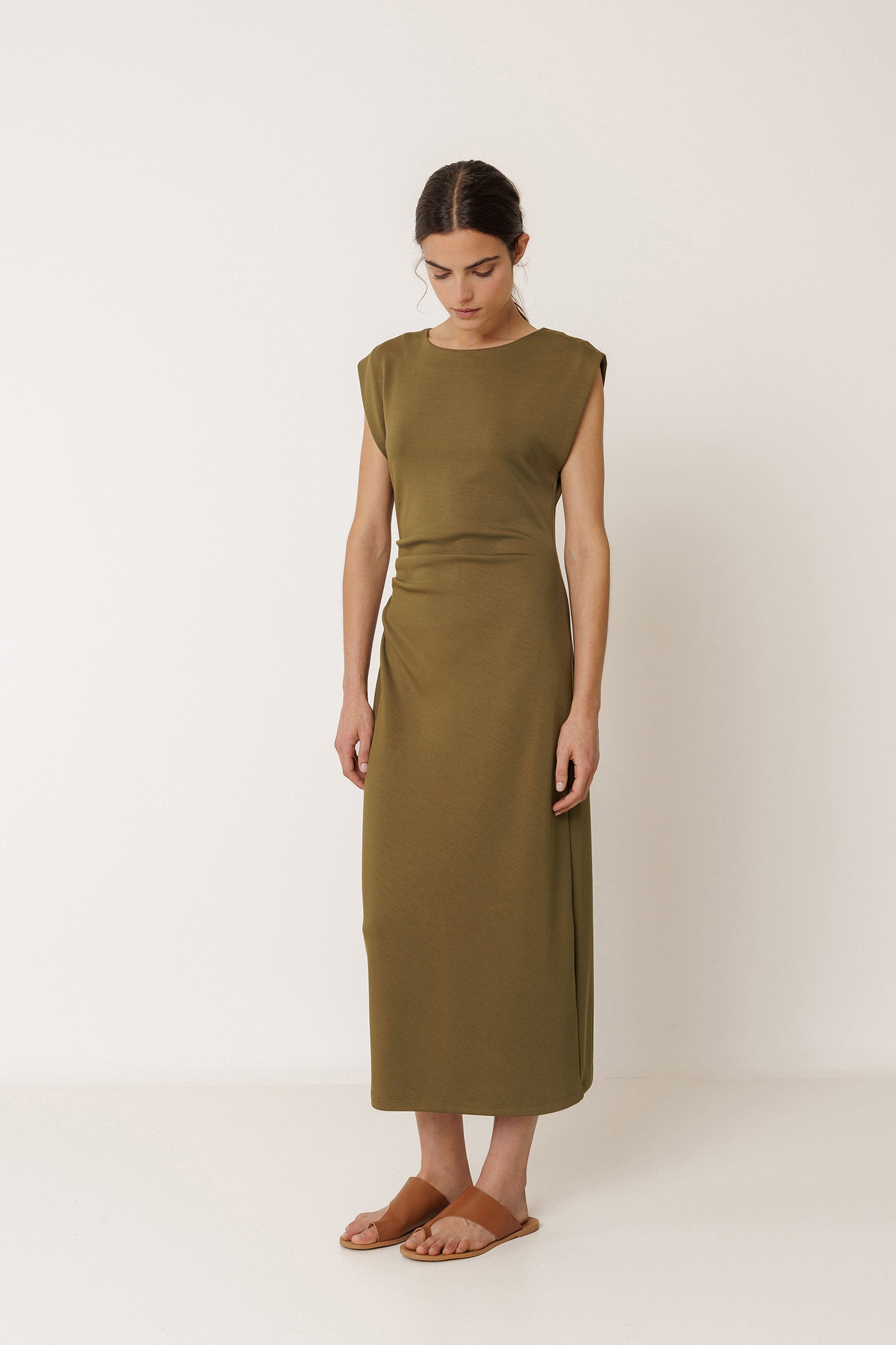 FITTED PLEATED DRESS
