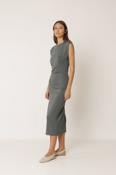 FITTED PLEATED DRESS