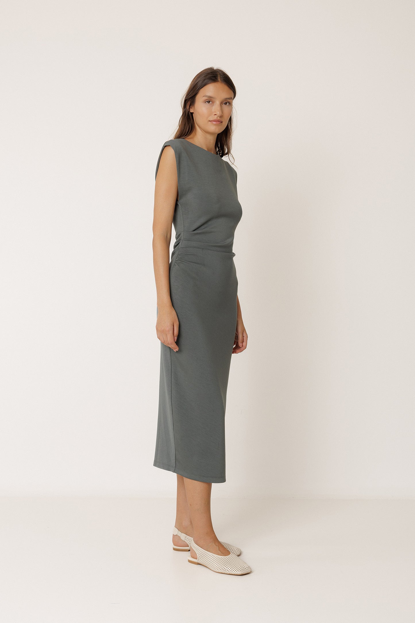 FITTED PLEATED DRESS