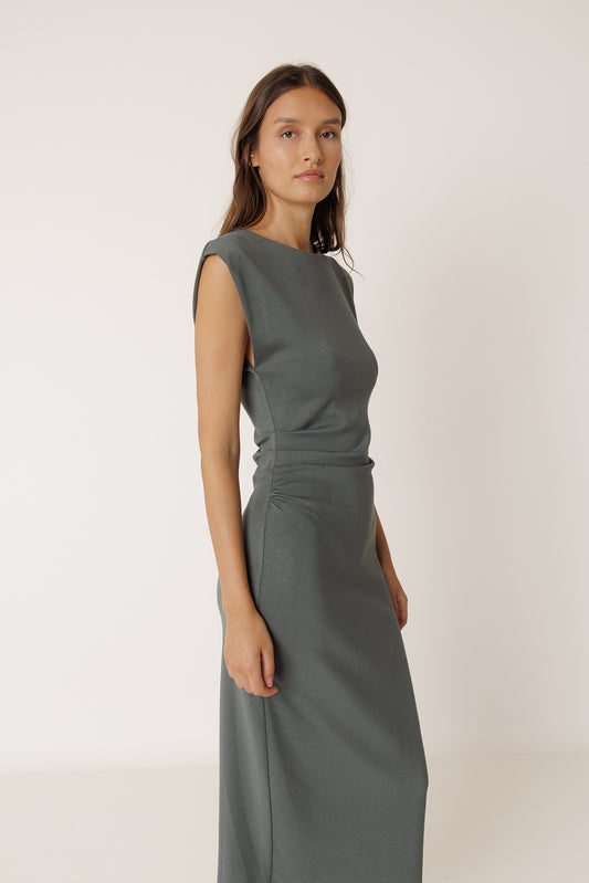 FITTED PLEATED DRESS 4