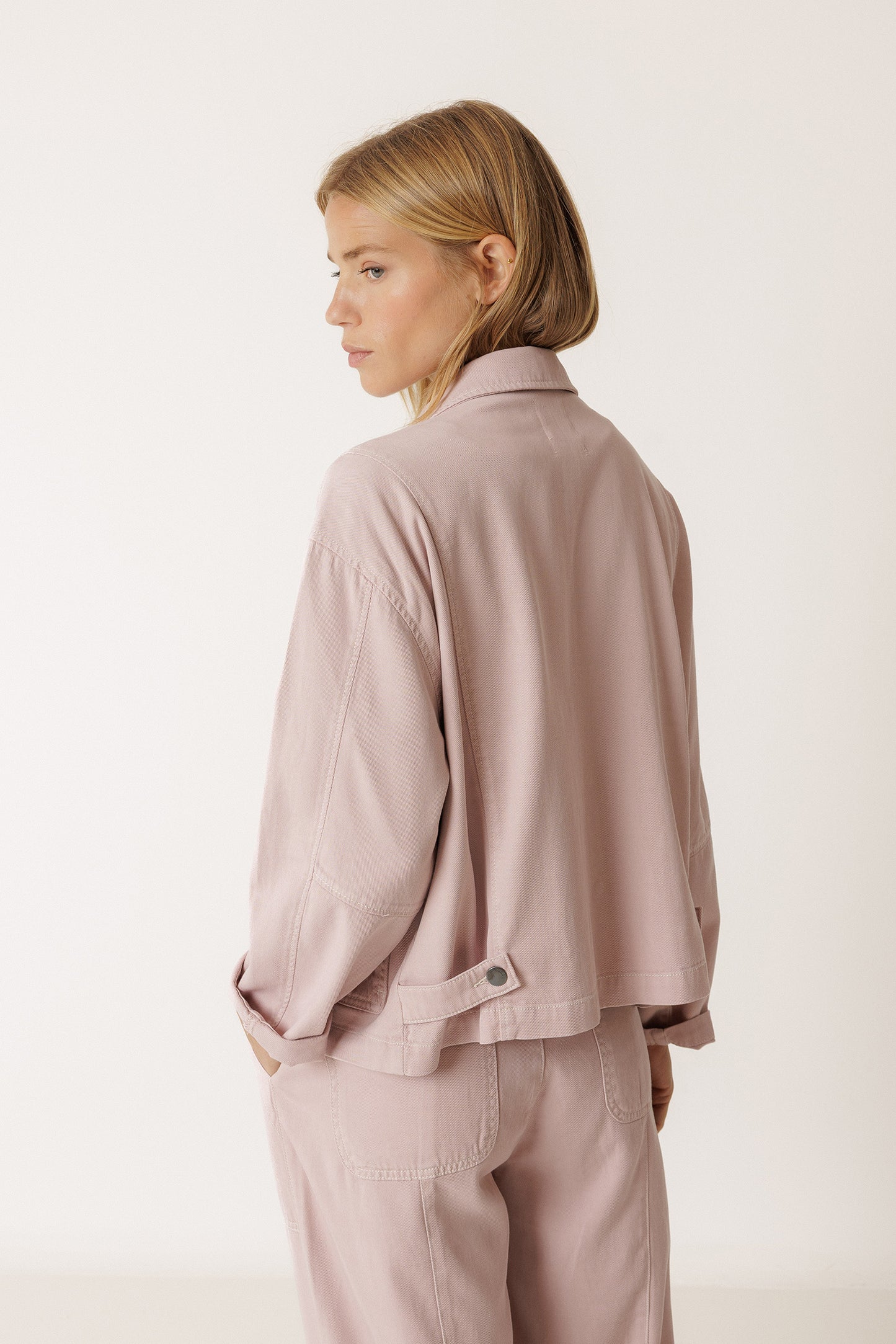 HUNTING JACKET WITH LARGE POCKETS